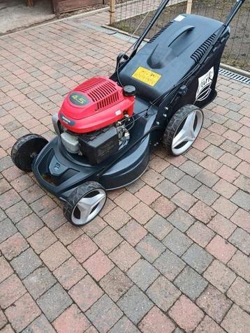 grasmachine zelftrekker met honda gcv135  beschikbaar voor biedingen