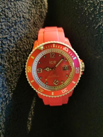 Ice watch vrouwenmodel  beschikbaar voor biedingen