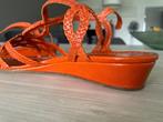 Sandalen, Ophalen, Oranje, Sandalen of Muiltjes, Gedragen