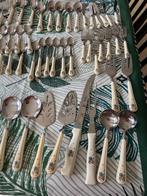 Lot de couverts Provincial Bouquet, Enlèvement