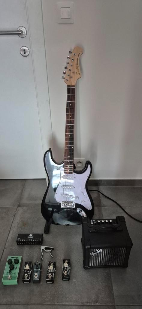 Starterset elektrische gitaar Fazley, Muziek en Instrumenten, Snaarinstrumenten | Gitaren | Elektrisch, Zo goed als nieuw, Ophalen