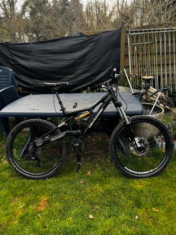 Downhill mtb cannondale, Fietsen en Brommers, Ophalen, Zo goed als nieuw