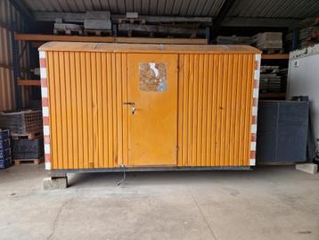 Roulotte de chantier sur CHASSIS PORTE CONTAINEUR, Bricolage & Construction, Enlèvement, Comme neuf