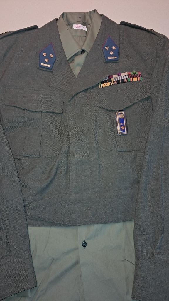 BELGIQUE - ABL - TENUES DIVERSES, Verzamelen, Militaria | Algemeen, Landmacht, Kleding of Schoenen, Ophalen of Verzenden