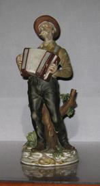 zeer mooi biscuit beeld van oude man met accordeon, Ophalen of Verzenden, Gebruikt, Mens