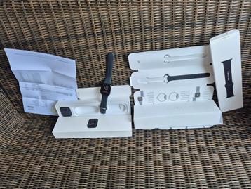 Apple Watch Series 5 - 44mm GPS - Space Gray beschikbaar voor biedingen