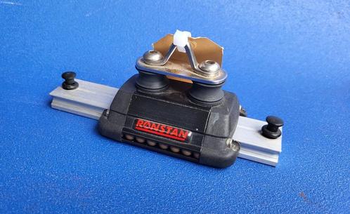 Ronstan wagen voor scharnierende sluiting RC12210, Watersport en Boten, Bootonderdelen, Gebruikt, Dekbeslag, Ophalen of Verzenden