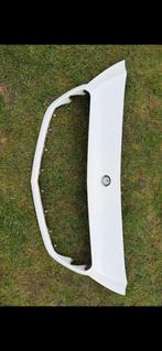 Grille mercedes citan, Ophalen