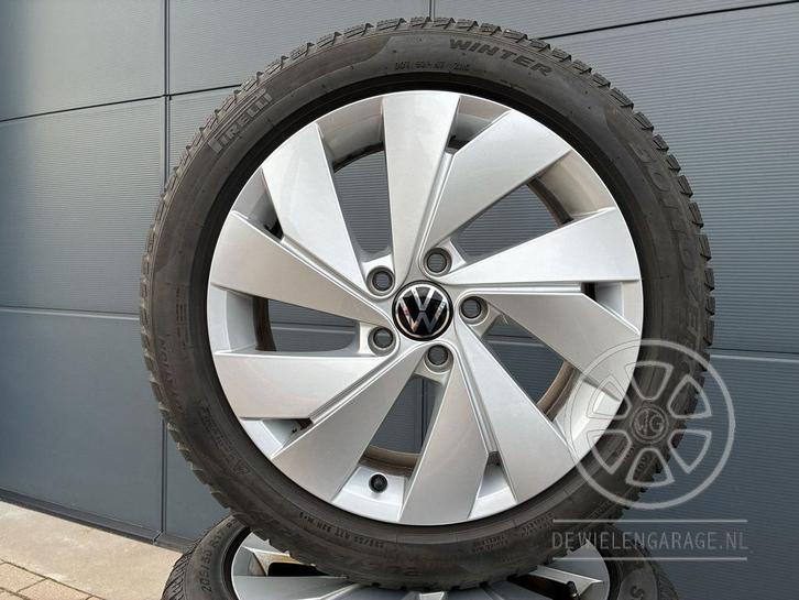 17 inch VW Golf Caddy Velgen Winterbanden 5x112 Pirelli GTI, Auto-onderdelen, Banden en Velgen, Banden en Velgen, Winterbanden