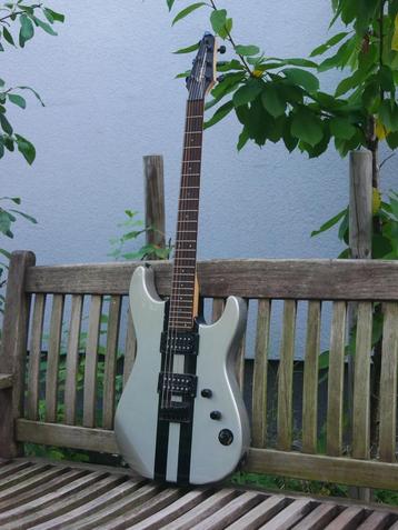 Squier Showmaster HH Rally Stripe beschikbaar voor biedingen