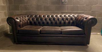 authentieke Chesterfield 3 zit beschikbaar voor biedingen
