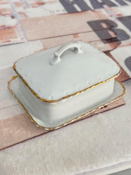 Botervloot Victoria CzechoSlovakian Bone China Butter-dish, Antiek en Kunst, Antiek | Servies los, Ophalen of Verzenden