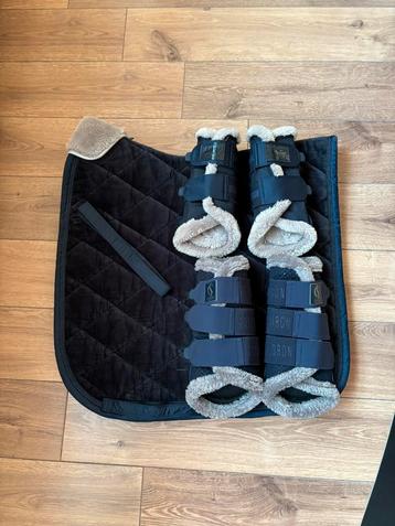 Eskadron set full dressuur beschikbaar voor biedingen