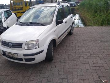 Fiat Panda 2004 wit Motorkap beschikbaar voor biedingen