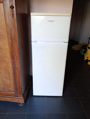 Ijskast met diepvries Zanussi beschikbaar voor biedingen