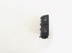Centrale deurvergrendeling Schakelaar van een Mercedes C-Kla, Gebruikt, -, Ophalen of Verzenden, -