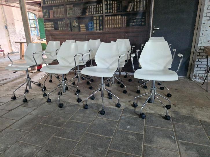 Ongekend lage prijs!!! 12 Kartell stoelen voor slechts €300, Huis en Inrichting, Bureaustoelen, Gebruikt, Bureaustoel, Wit, Ergonomisch