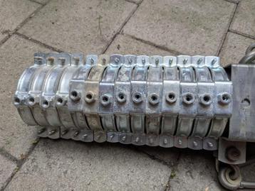 14x beugel voor Afvoerbuis 90mm - Gegalvaniseerd beschikbaar voor biedingen