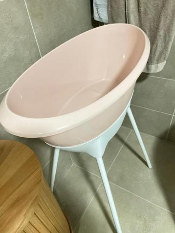 Babybad Luma , draagzak en autozitje beschikbaar voor biedingen