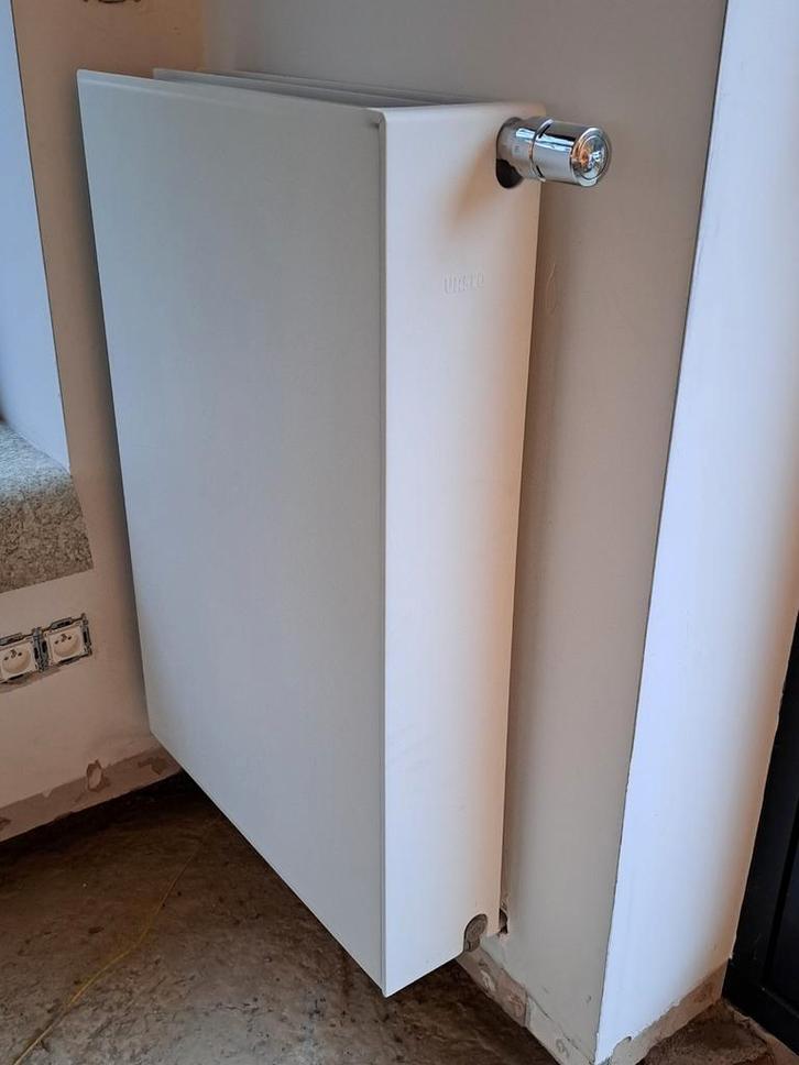 Chauffages radiator, verwarming, flatline Vasco wit, Doe-het-zelf en Bouw, Verwarming en Radiatoren, Zo goed als nieuw, Radiator