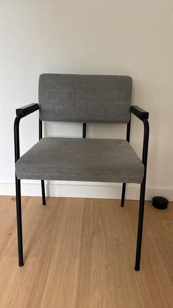 Set van 4 FEST stoelen beschikbaar voor biedingen