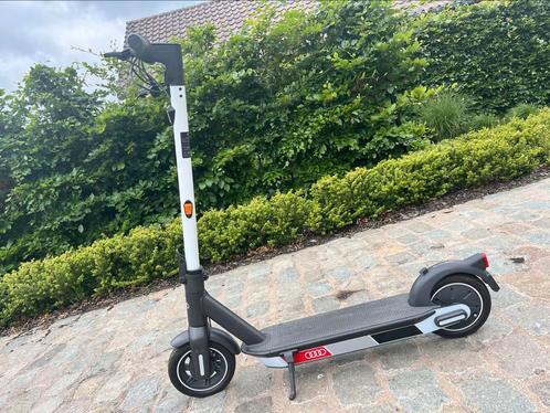 Segway limited edition Audi quatro - slechts 20km op teller, Fietsen en Brommers, Steps, Zo goed als nieuw, Ophalen