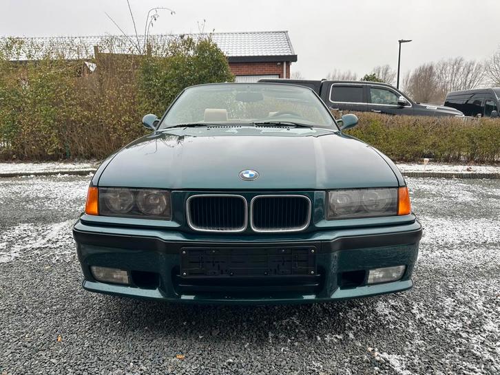 Bmw 320i, 1er proprio, oldtimer, 25300km!! Voiture neuve!, Autos, BMW, Particulier, Intérieur cuir, Essence, Cabriolet, Boîte manuelle