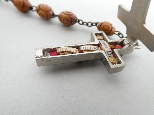 Reliekpaternostertje, Antiek en Kunst, Antiek | Religieuze voorwerpen, Verzenden