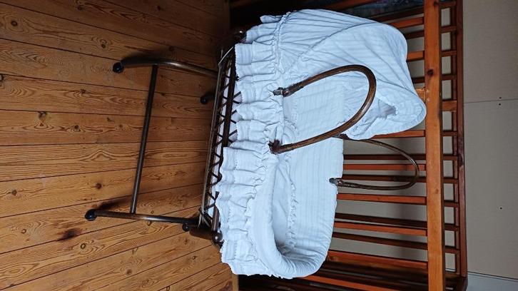 Babywieg vintage rotan, Kinderen en Baby's, Babywiegjes en Ledikanten, Zo goed als nieuw, Wieg, Ophalen