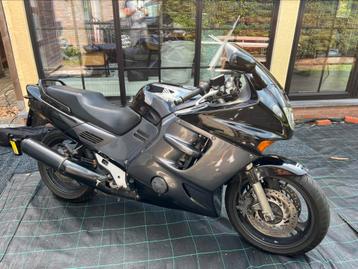 Honda CBR1000F 96.GEKEURD. beschikbaar voor biedingen
