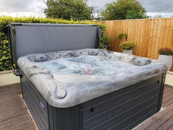 Neuf 🤩different jacuzzi jq163jets et pompe a chaleur -80%💥, Tuin en Terras, Gras en Kunstgras, Nieuw, Ophalen