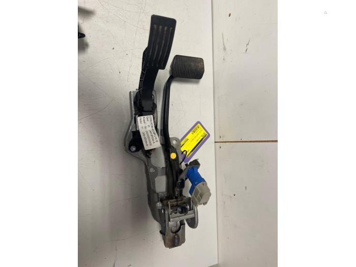 Gaspedaal van een Ford Focus, Autos : Pièces & Accessoires, Habitacle & Garnissage, Ford, Utilisé, 3 mois de garantie, Enlèvement ou Envoi