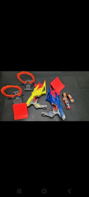 NERF geweren met auto's beschikbaar voor biedingen