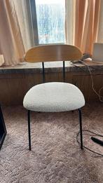 2 moderne/ trendy stoelen, Huis en Inrichting, Ophalen, Zo goed als nieuw