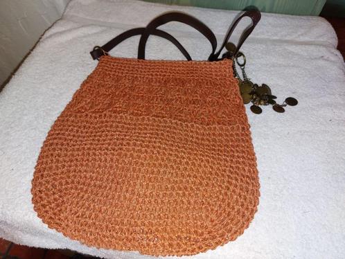 gevlochten draagtas, nieuw, Handtassen en Accessoires, Tassen | Damestassen, Nieuw, Schoudertasje, Bruin, Ophalen of Verzenden