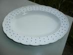 2 ovale serveerschalen Villeroy & Boch petit pois bleu, Ophalen of Verzenden, Zo goed als nieuw, Keramiek, Schaal of Schalen