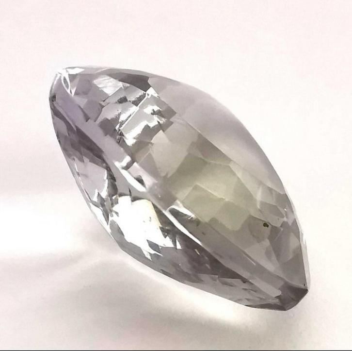 Natuurlijke Fluoriet Diamant 20.01karaat, Handtassen en Accessoires, Edelstenen, Zo goed als nieuw, Ophalen