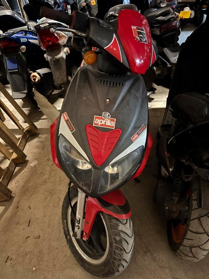 Stunten scooters vanaf 80€ , aklasse zonder rijbewijs b klas, Fietsen en Brommers, Scooters | Aprilia, Gebruikt, Ophalen