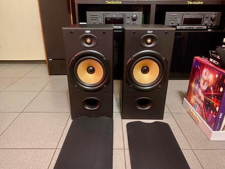 Bowers And Wilkins DM602, Audio, Tv en Foto, Luidsprekerboxen, Zo goed als nieuw, Front, Rear of Stereo speakers, 60 tot 120 watt