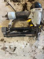 Machines, Enlèvement