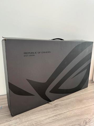 ASUS ROG Zephyrus G16 1000GB, 32GB de Ram, NEUF!! Vd/éch. disponible aux enchères