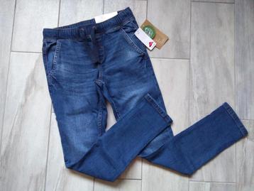  M134 - Nieuwe Jeansbroek beschikbaar voor biedingen