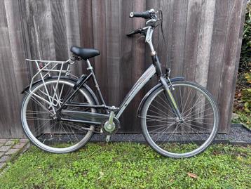 Damesfiets beschikbaar voor biedingen