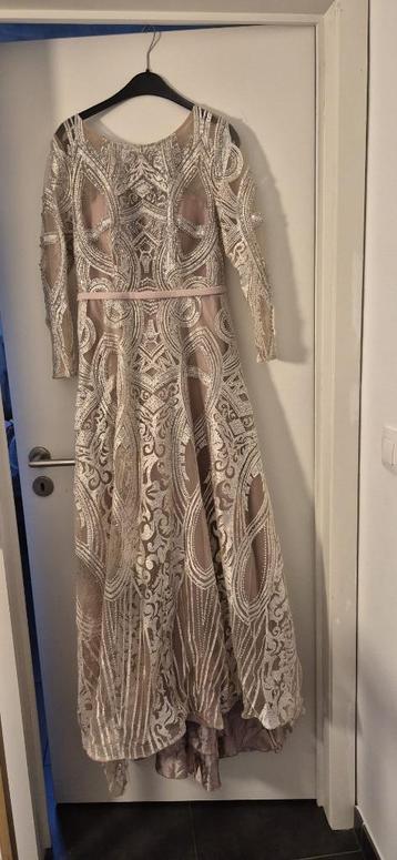 Robe orientale  beschikbaar voor biedingen