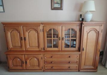 Eiken Eetkamer (TV-meubel, Eettafel, 4 Stoelen en Wandkast) beschikbaar voor biedingen