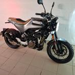 Husqvarna 125 svartpillen 1200 km état neuf !!!!!, Permis Moto A1 minimum, Particulier, Éclairage LED, 1 cylindre