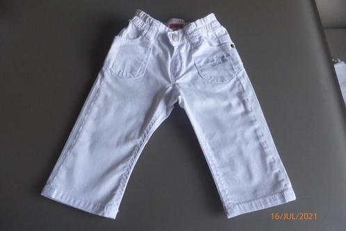 jean blanc « Levi's » taille 62/3 - 6 mois, Enfants & Bébés, Vêtements de bébé | Taille 62, Comme neuf, Fille, Pantalon, Enlèvement ou Envoi