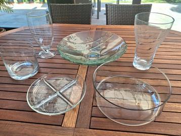 Glazen schalen, kommen en vazen beschikbaar voor biedingen