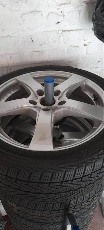 jantes aluminium, pneus hiver, support de stockage  beschikbaar voor biedingen