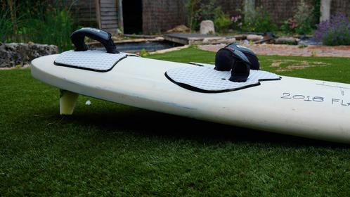 Windsurf freestyle 93l Starboard Flare, Watersport en Boten, Windsurfen, Zo goed als nieuw, Plank, Ophalen
